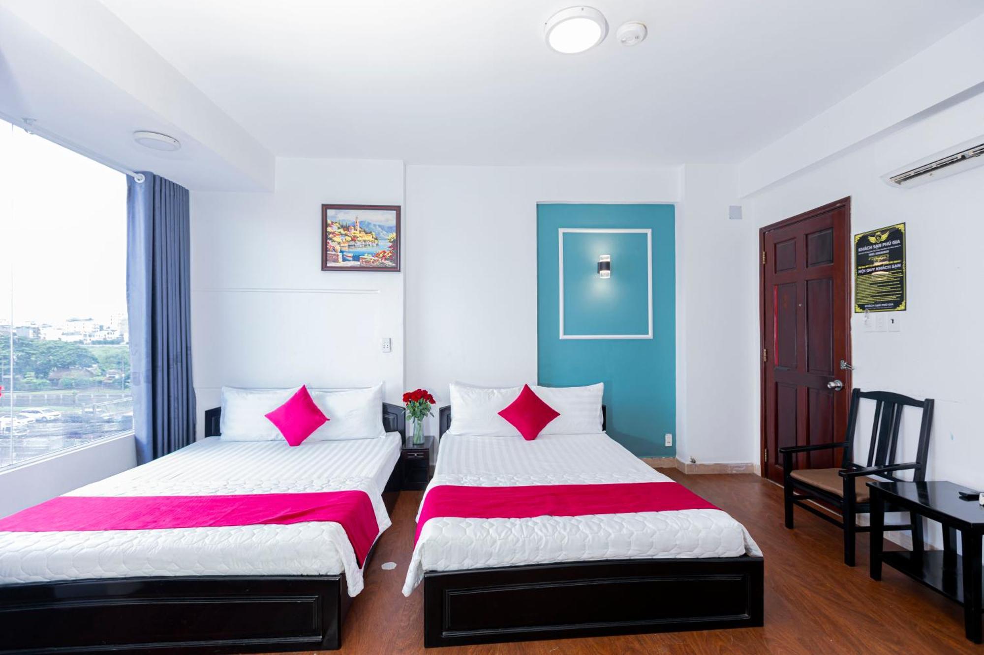 Phu Gia 113 Ntt Hotel