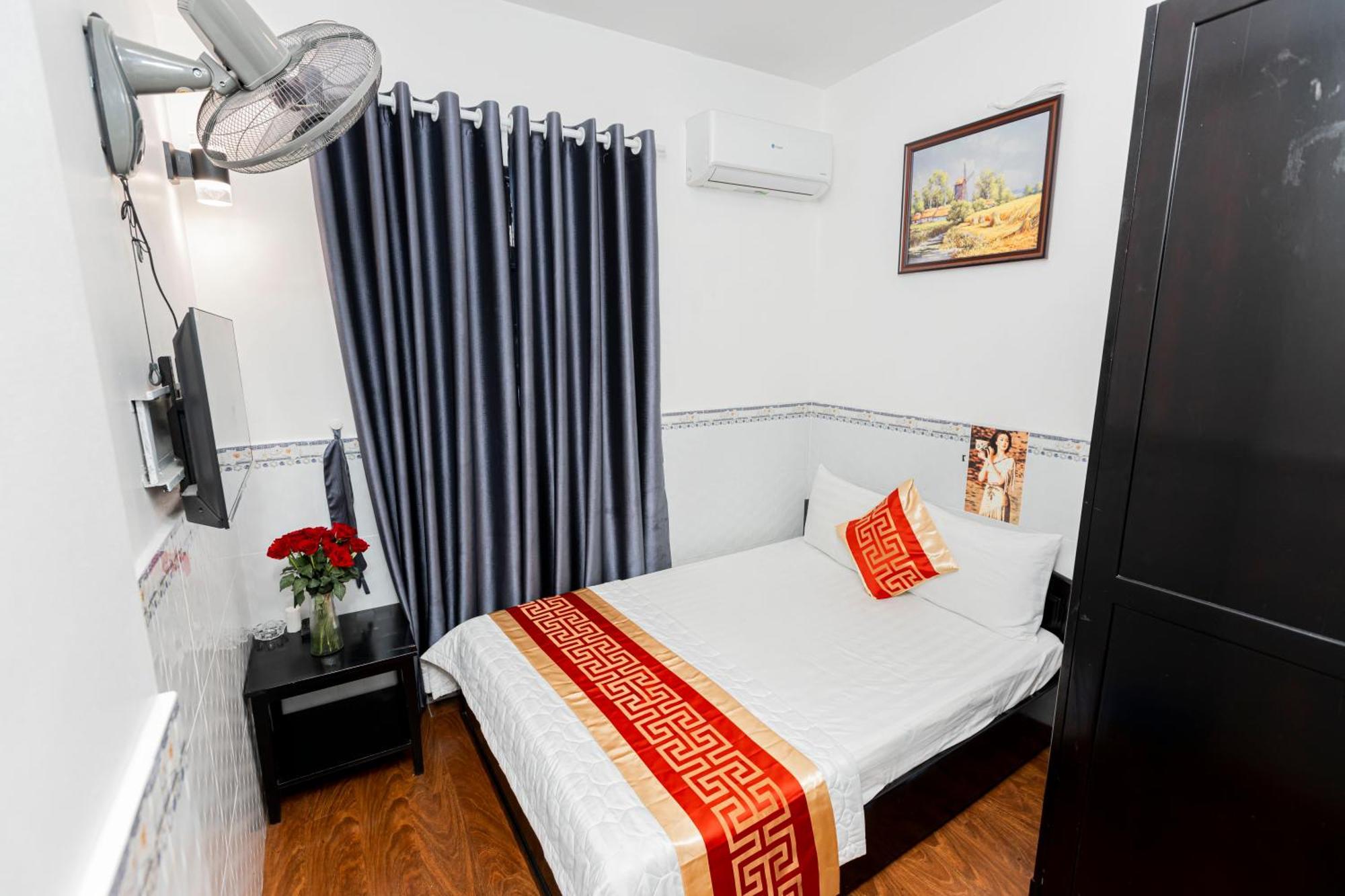 Phu Gia 113 Ntt Hotel